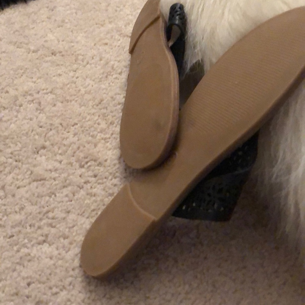 SANDALS! 🌼 - Picture 4 of 4